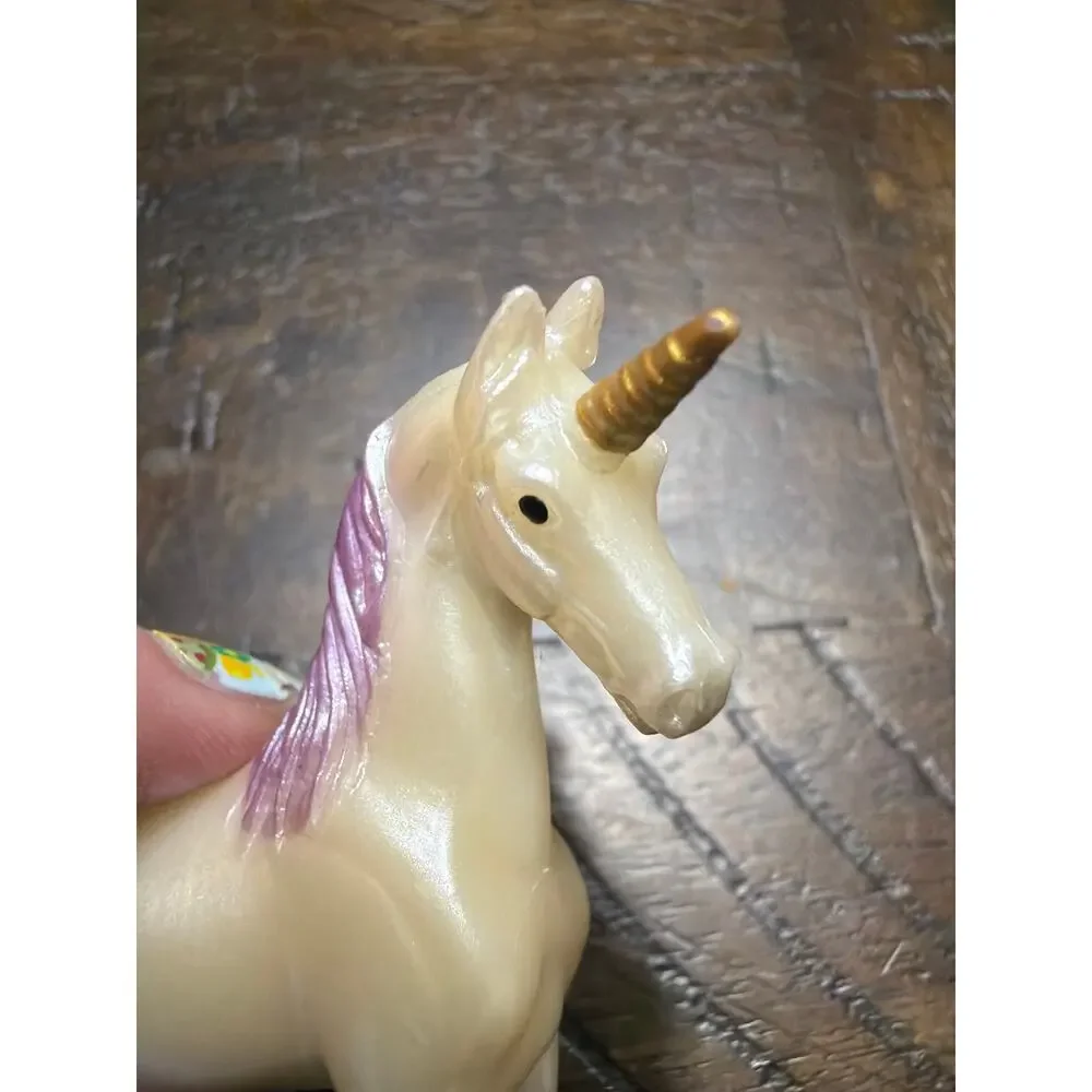 Breyer Unicorn Magic Wooden Stable Playset w/ 5 Colorful Miniature Unicorns